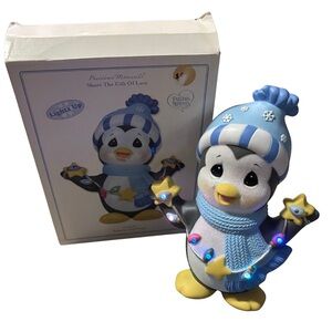Precious Moments Penguin LED Light Up Share The Gift Of Love New - Open Box Xmas